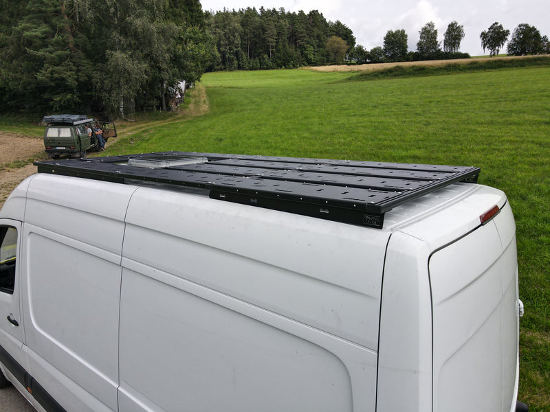 Laden Sie das Bild in Galerie -Viewer, Rolling Space Dachträgersystem Mercedes Sprinter / VW Crafter L2 | SpaceRack