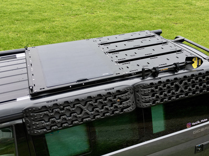Laden Sie das Bild in Galerie -Viewer, Rolling Space Dachträger + Solar VW T5 T6 T6.1 California | SpaceRack

