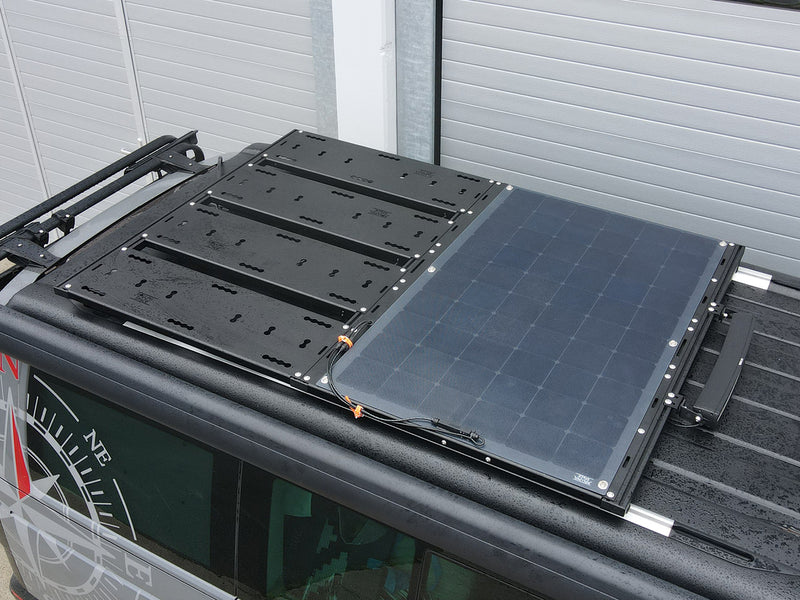 Laden Sie das Bild in Galerie -Viewer, Rolling Space Dachträger + Solar VW T5 T6 T6.1 California | SpaceRack
