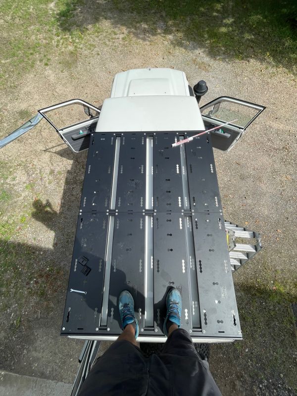 Laden Sie das Bild in Galerie -Viewer, Rolling Space Dachträgersystem Toyota HZJ78 GRJ78 | SpaceRack
