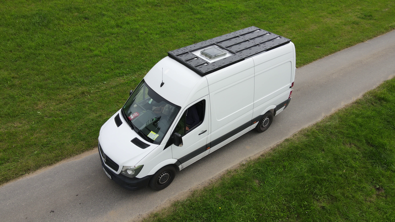 Laden Sie das Bild in Galerie -Viewer, Rolling Space Dachträgersystem Mercedes Sprinter / VW Crafter H2L3 | SpaceRack
