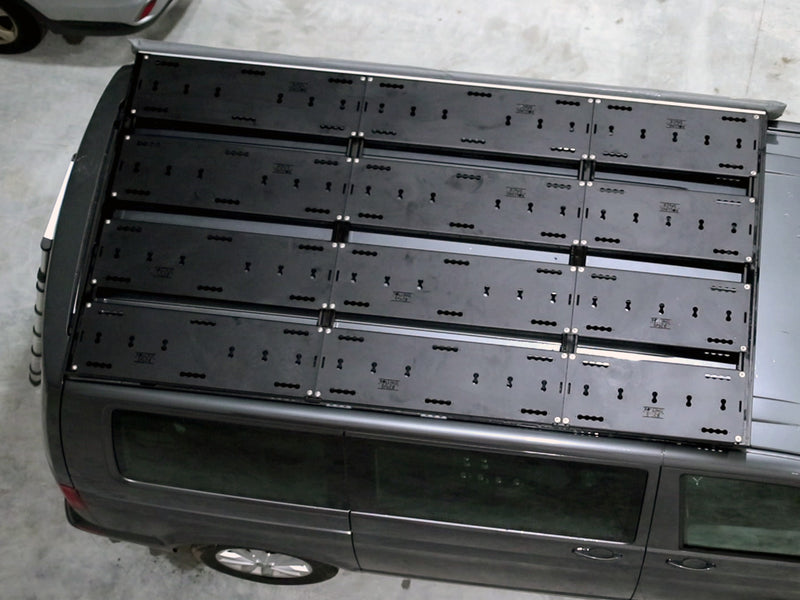 Laden Sie das Bild in Galerie -Viewer, Rolling Space Dachträgersystem VW T5 | SpaceRack
