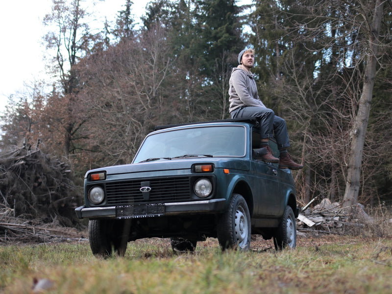 Laden Sie das Bild in Galerie -Viewer, Rolling Space Dachträgersystem SpaceRack | Lada Niva Taiga 4x4
