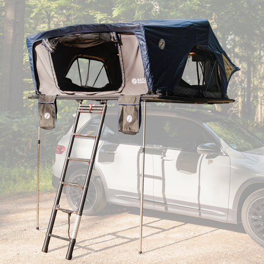 Naturbummler Family-Loft 2.0 Dachzelt aufgebaut auf SUV im Wald
